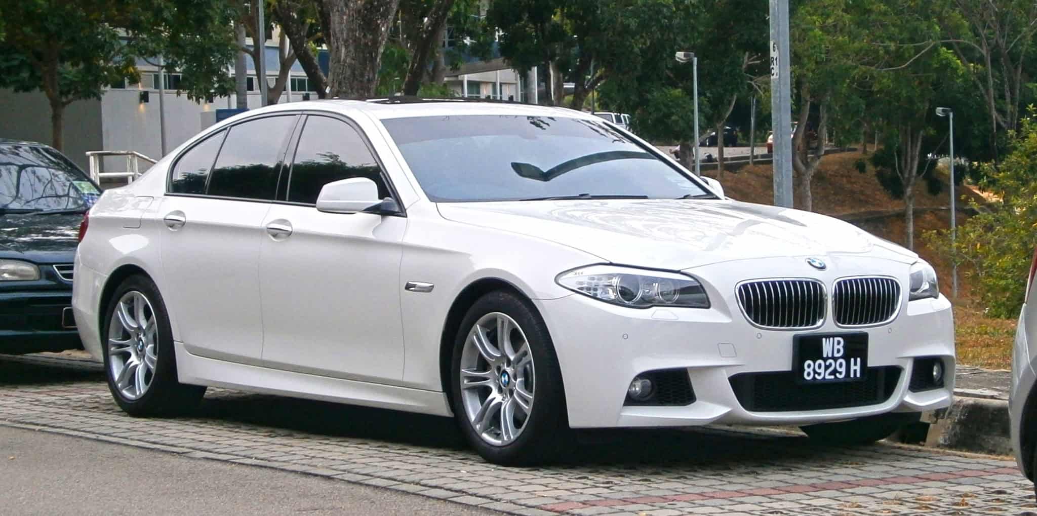 wyczuwalny zapach oleju automatyczna skrzynia bmw 5 F10